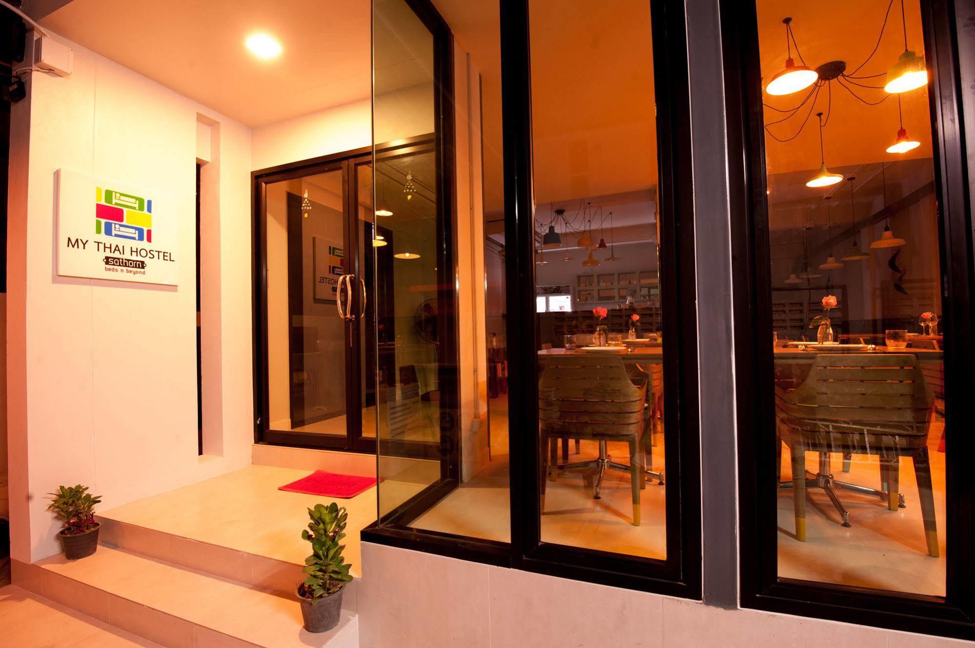 My Thai Hostel Bangkok Exterior photo