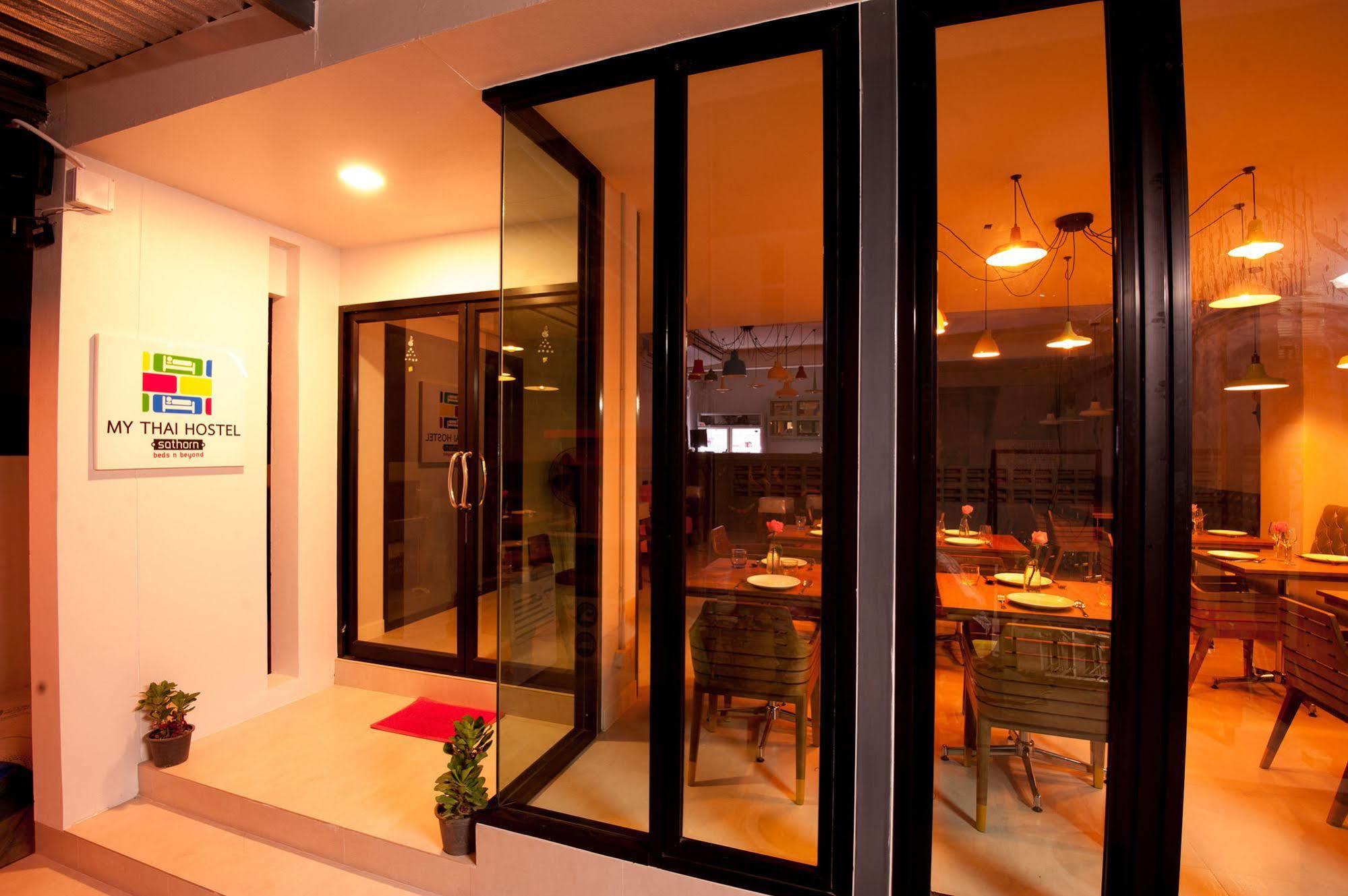 My Thai Hostel Bangkok Exterior photo