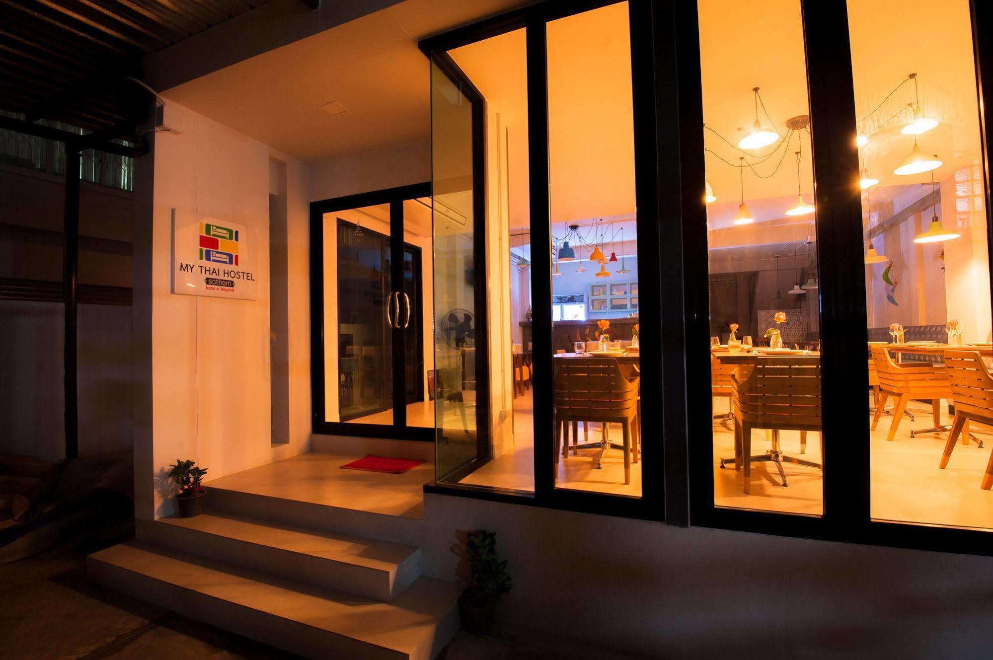 My Thai Hostel Bangkok Exterior photo